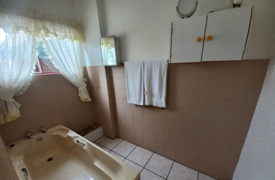 3 Bedroom Property for Sale in Dana Bay Western Cape